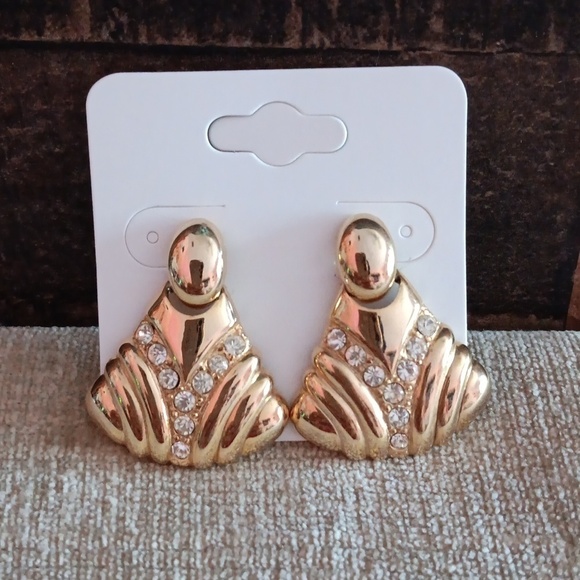 Gold Tone Rhinestone Triangular   Earrings - Picture 4 of 6